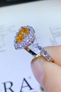 1 Ct Moissanite Contrast Teardrop Ring