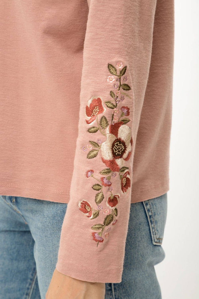 Olivia Embroidery Pullover
